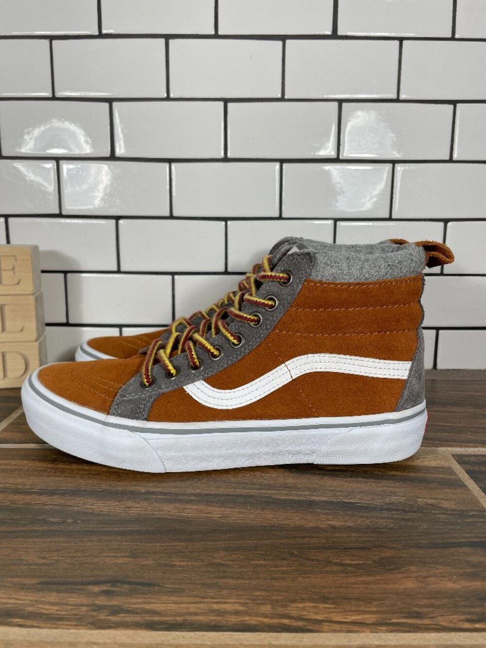 Vans Sk8-Hi MTE Shoes Womens Size 7.5 Brown Gray Suede All Terrain Sneakers